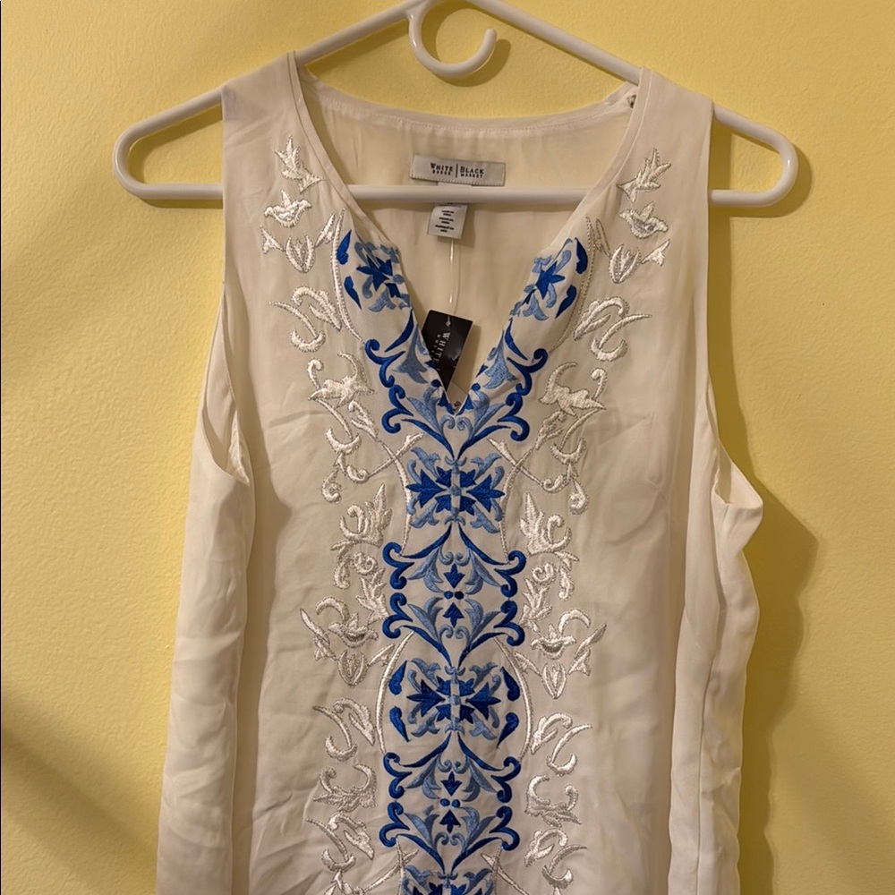 White House Black Market Blue and White Embroidered Top